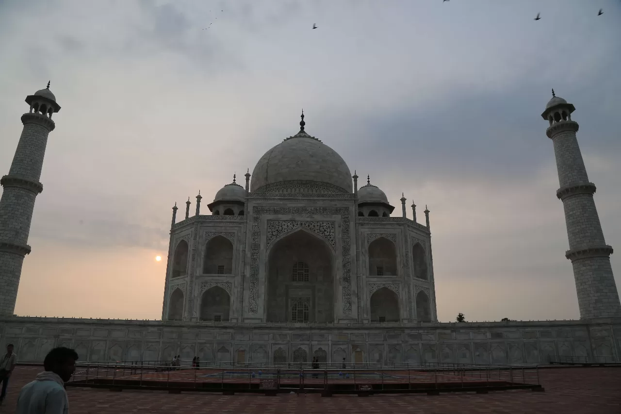 Taj Mahal & Agra Fort Day Tour by Premium Car