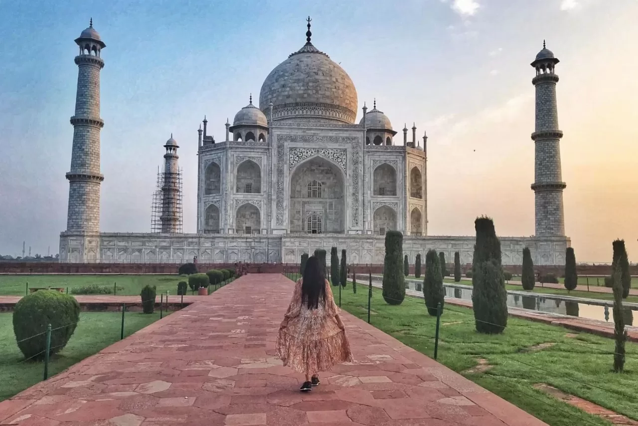 Taj Mahal & Agra Fort Day Tour by Premium Car